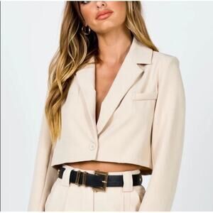 Princess Polly women’s The City Cropped Blazer NWT (size 6)